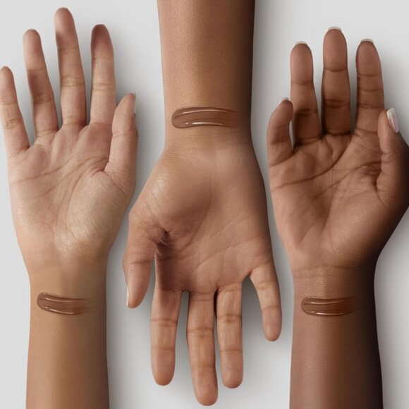 COVERGIRL Clean Fresh Skin Milk Foundation - 640 Dark - Picture 6 of 11